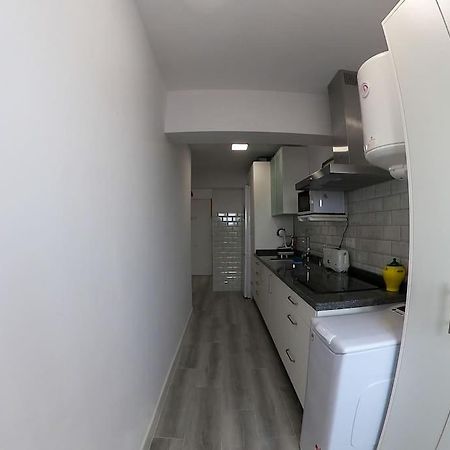 Roch - Stylish Apartment Near Metro セビリア エクステリア 写真